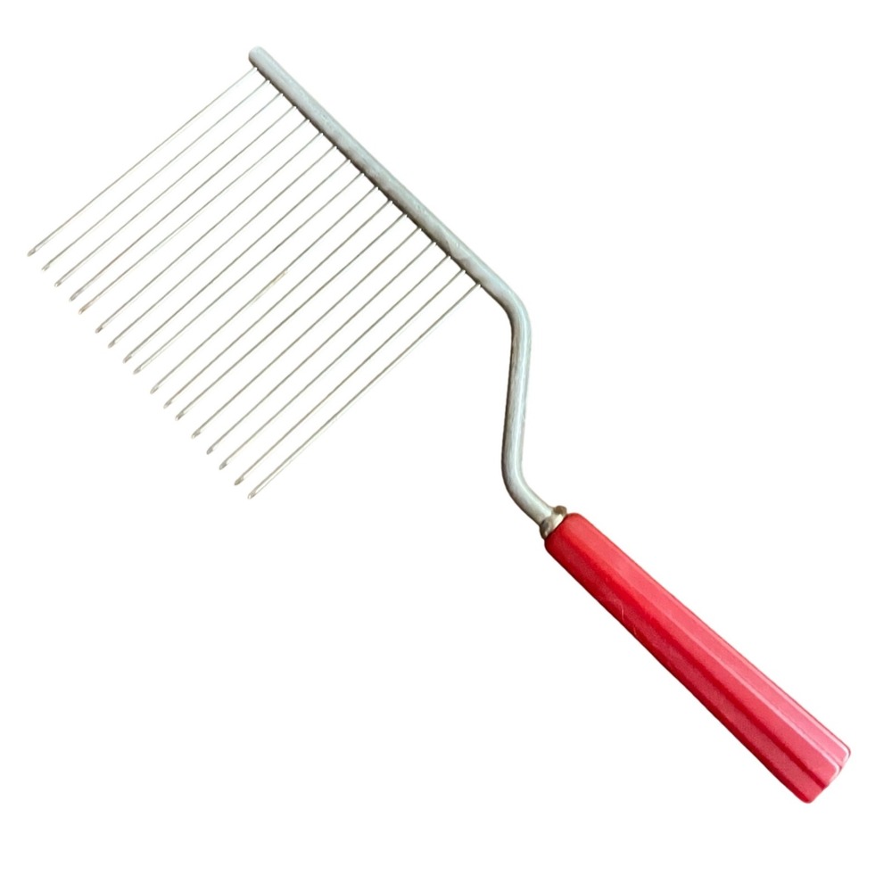 Vintage Cherry Red Bakelite Angel Food Cake Comb Breaker Kitchen Utensil 1950s
